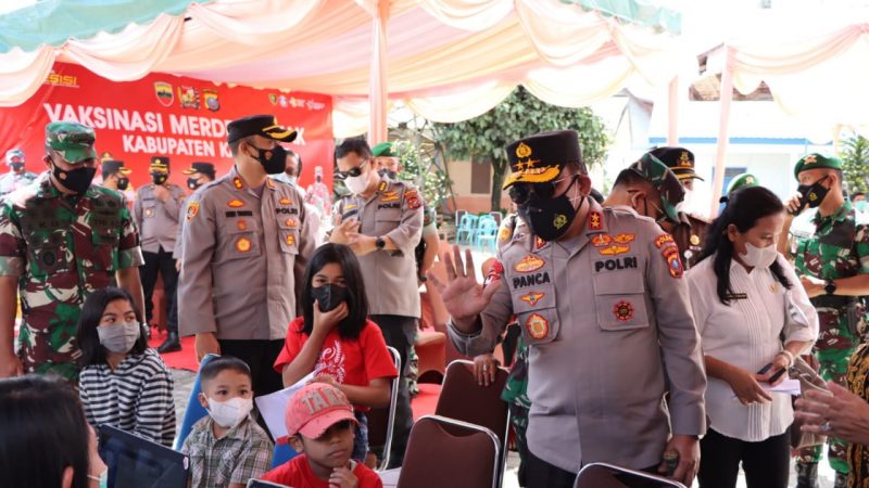 Kapolda Sumut Bersama Kasdam I/BB Pantau Kegiatan Vaksinasi Serentak Indonesia di Karo