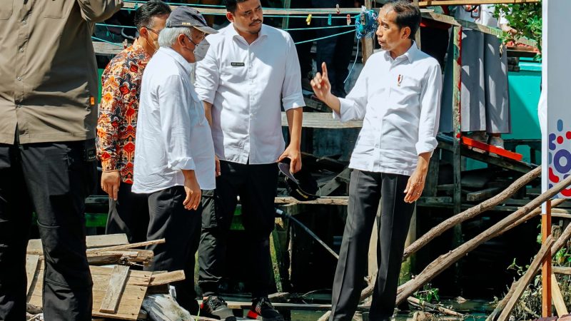 Walikota Medan Dampingi Presiden RI Saat Tinjau Bedah Rumah Di Kelurahan Bagan Deli