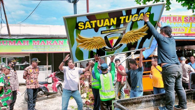 Sepakat Ciptakan Situasi Kondusif, Plang OKP Dibongkar Polisi