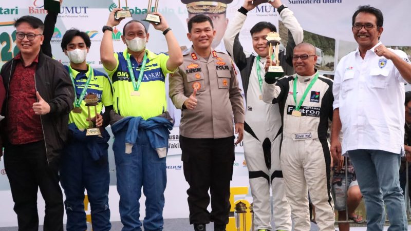 Kapolres Simalungun Dampingi Dirlantas Poldasu Hadiri Closing Ceremonial Even Danau Toba Rally 2022 di Parapat