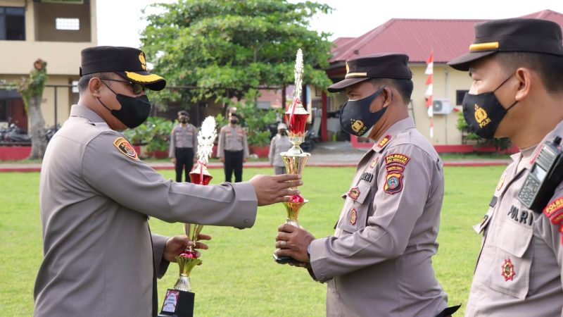 Wakapolresta Deli Serdang Berikan Reward dan Punishment Kerbersihan Lingkungan Kerja