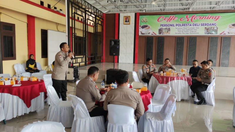 Penuh Keakraban, Kapolresta Deli Serdang Gelar Coffee Morning Bersama Pju