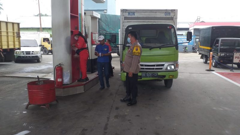 Polsek Tanjung Morawa Patroli Rutin Pengamanan Pengisian BBM di SPBU