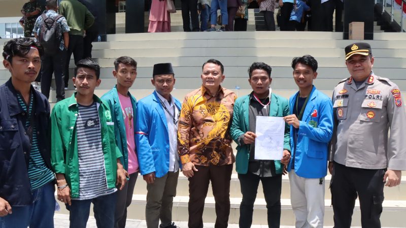 Polres Binjai Kawal Aksi Damai Mahasiswa Tolak Kenaikan Harga BBM