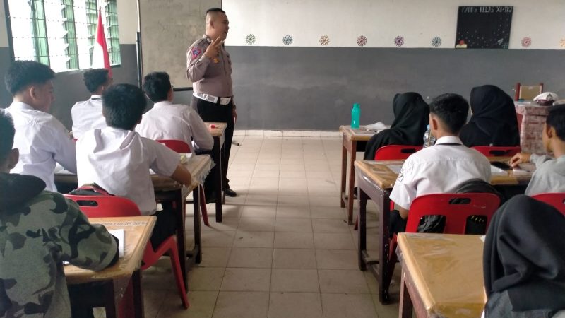 Gelar Kembali Police Goes To School, Polres Sergai Sosialisasikan Keselamatan Dalam Berlalu Lintas