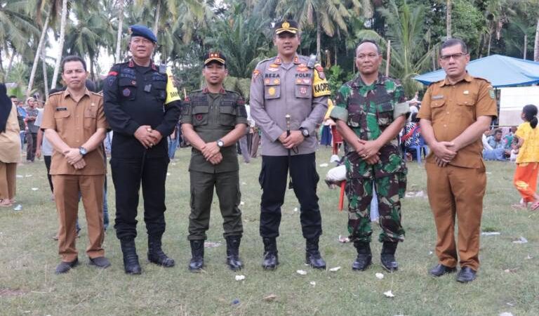 Kapolres Madina Dampingi Dan Yon C Sat Brimob Poldasu Cek Lokasi TPS Pilkades
