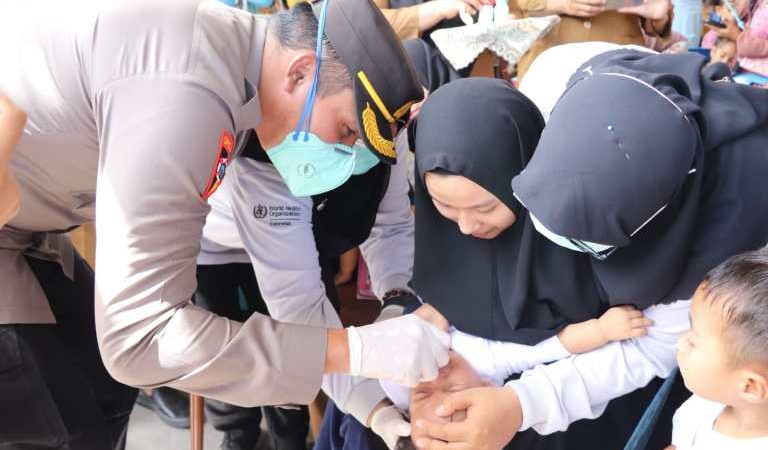 Kapolres Mandailing Natal Hadiri Launching Pekan Imunisasi Nasional