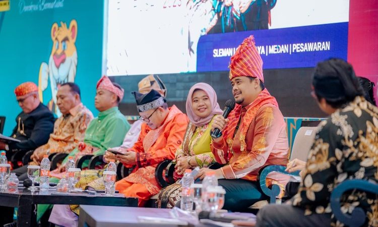 Rangkaian Peringatan HPN, Bobby Nasution Ikuti Dialog Kebudayaan dan Paparkan Inovasi Digitalisasi Sandang