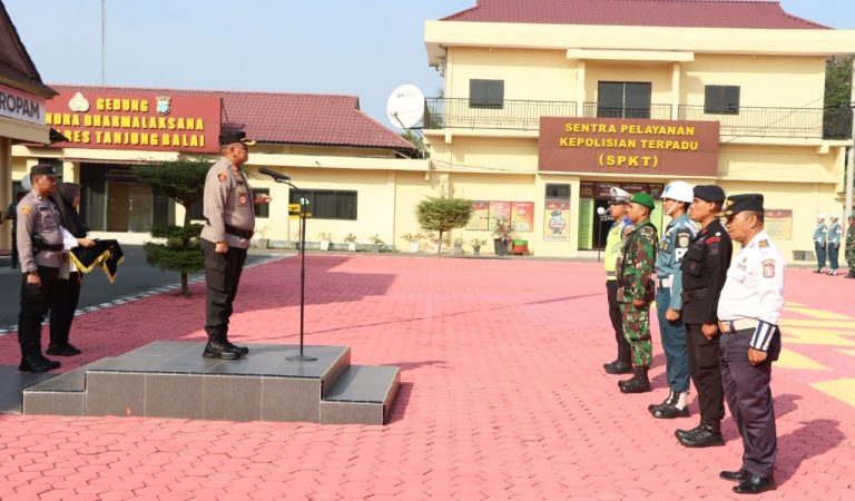 Kapolres Tanjung Balai Pimpin Apel Pasukan Ops Keselamatan Toba 2023