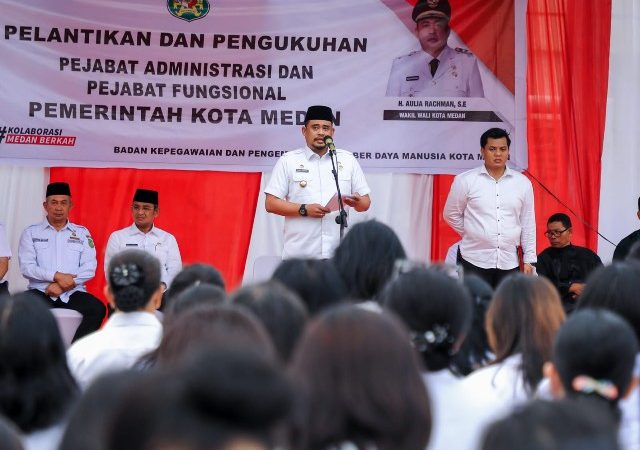 Bobby Nasution Lantik Kepala Sekolah dan Kepala Puskesmas