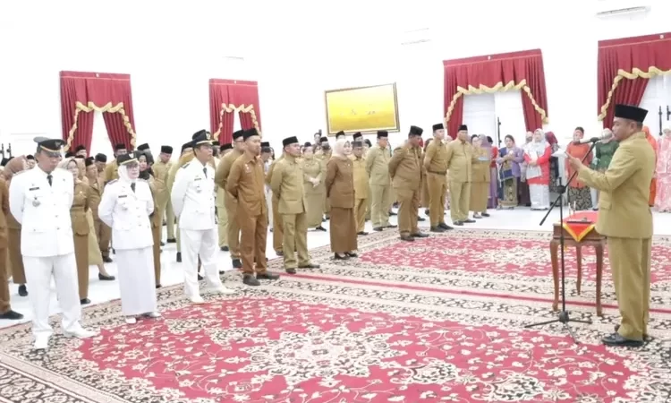 Bupati Sergai Lantik Puluhan Pejabat Baru di Pemkab