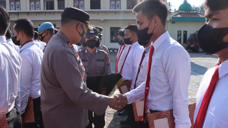Berhasil Ungkap Kasus Pembunuhan Kurang Dari 12 Jam, Kapolres Tanah Karo Berikan Penghargaan Kepada Personil