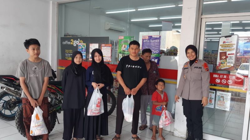 Polresta Deli Serdang Berbagi Makanan Untuk Berbuka Puasa ke Anak Yatim