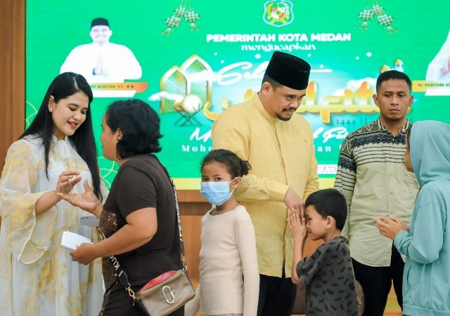 Usai Shalat ID, Bobby Nasution Gelar Open House di Rumah Dinas