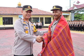 Kapolres Dairi Pimpin Upacara Pelepasan Personil Purna Bhakti