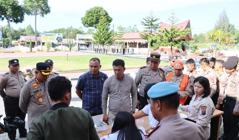Kapolres Humbahas Mendadak Tes Urine ke Puluhan Personil