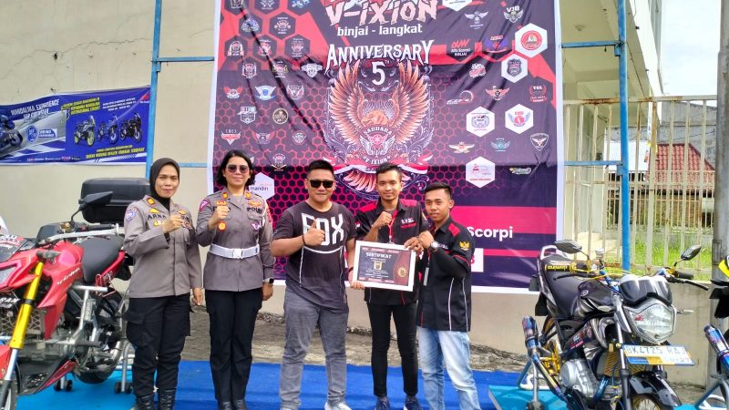 Kapolres Binjai Terima Plakat Penghargaan Dari Komunitas Bikers Mitra Polri