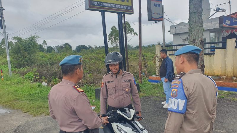 Tegakkan Disiplin, Propam Polres Humbahas Lakukan Razia Kendaraan Personil