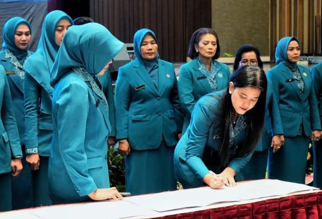 Ny Kahiyang Ayu Resmi Dikukuhkan Menjadi Pembina Posyandu Kota Medan