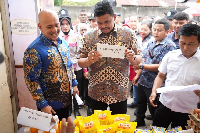 Bobby Nasution Buka Pasar Murah Deevapali Seminggu