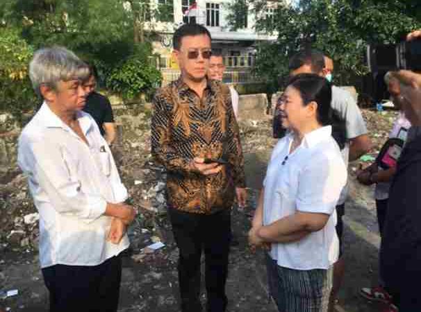 Hasyim Merespon Keluhan Warga Terhadap TPS