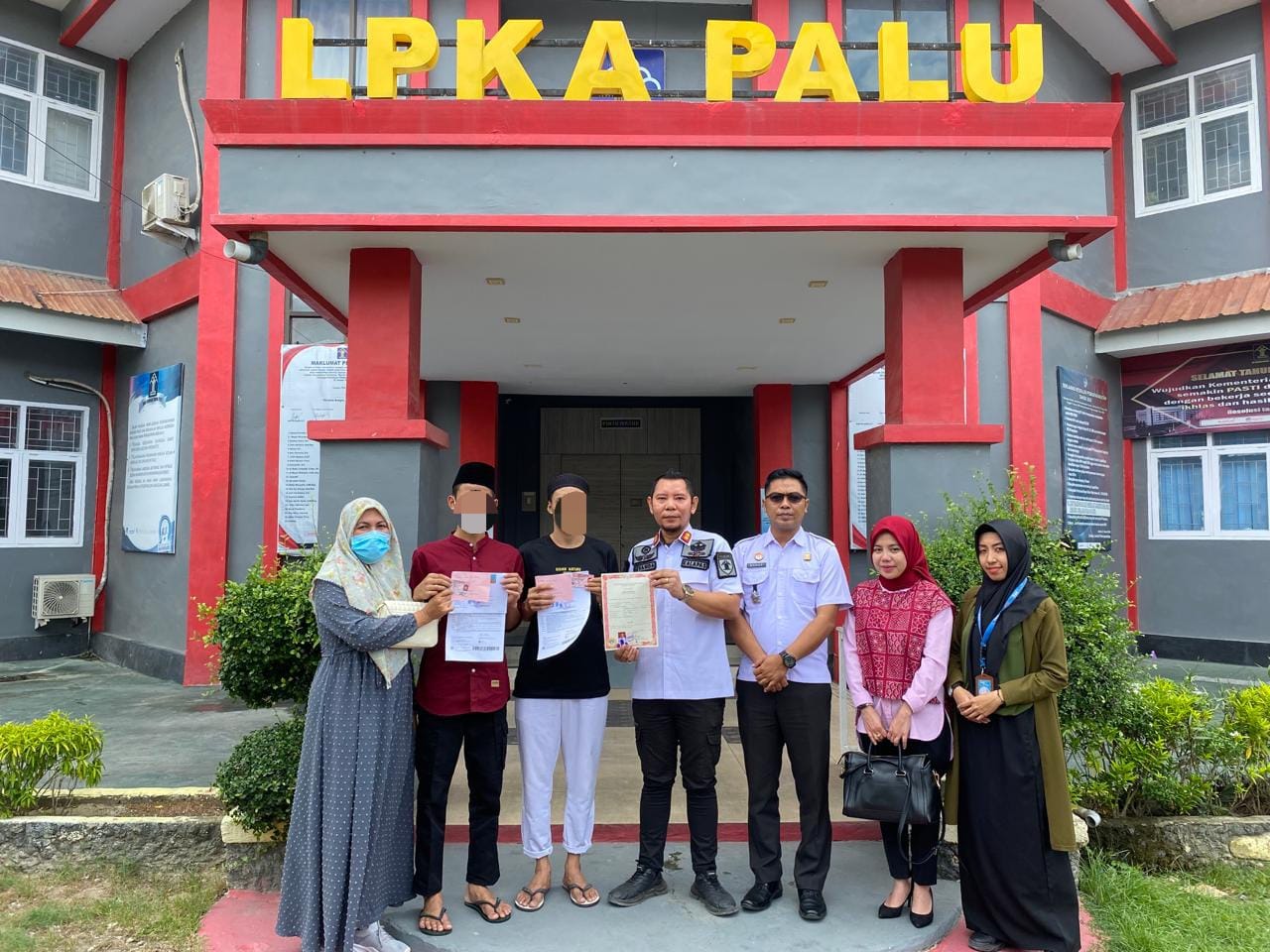 Terima SK PB , Dua Anak Binaan Pulang dengan Membawa Ijazah