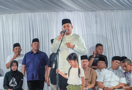 Bobby Nasution Lepas Pawai 171 Kendaraan Hias Saat Malam Takbiran