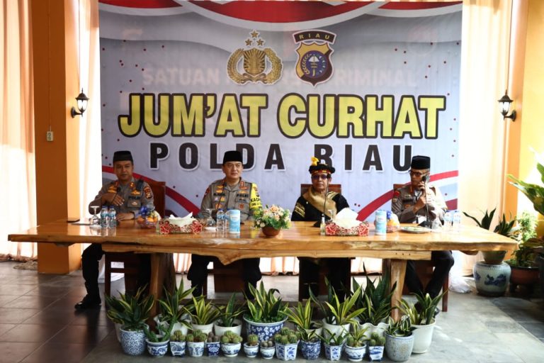 Jumat Curhat Kapolda Riau Irjen Pol H. M. Iqbal, S.I.K, M.H di wilayah Polres Kampar