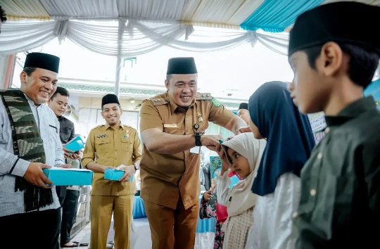 Wakil Walikota Medan Safari Ramadhan di Masjid Al Yasamin