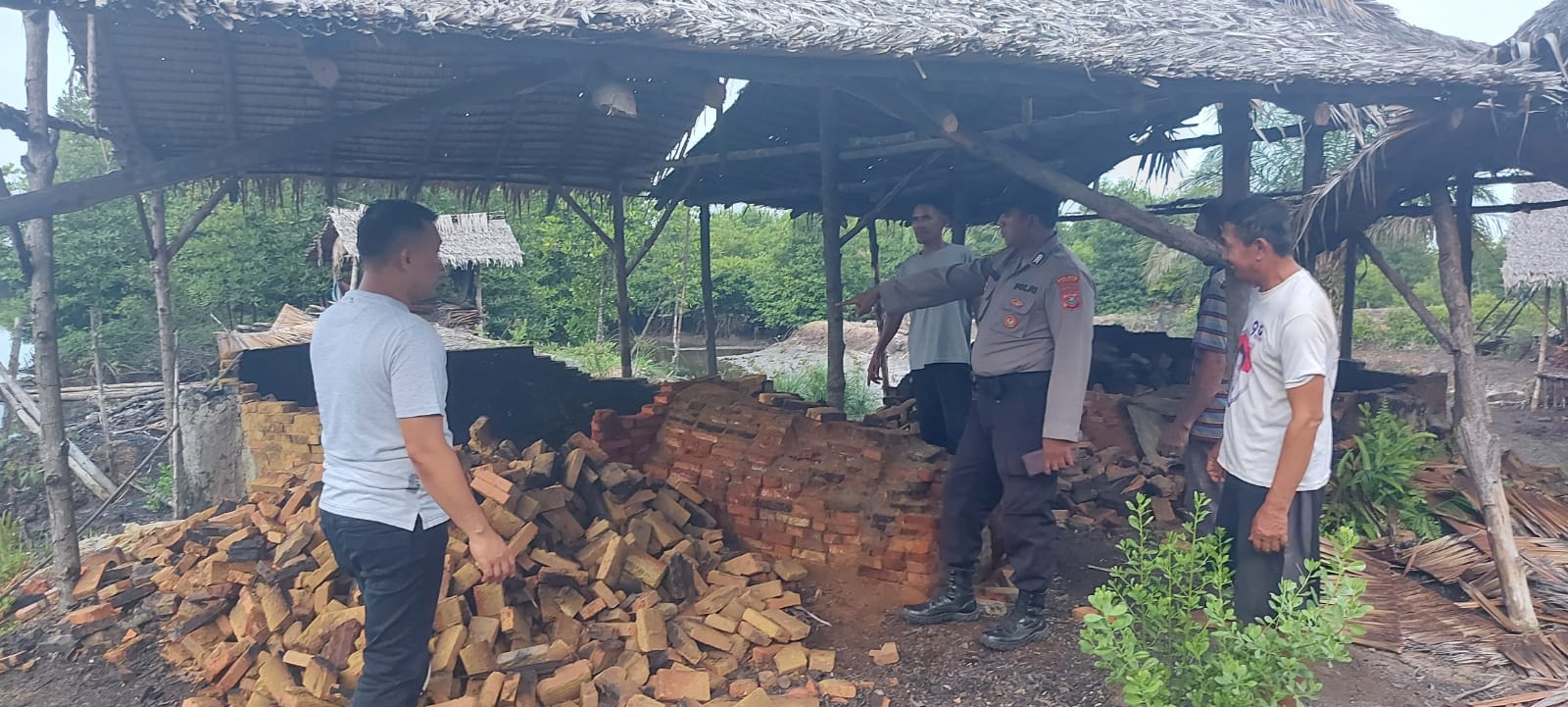 Keseriusan Polres Langkat Dalam Menangani Produksi Arang Jenis Kayu Bakau
