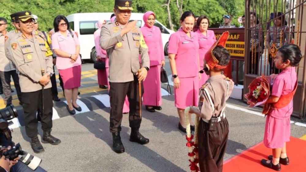 Kapolrestabes Medan Sambut Kunjungan Kerja Kapolda Sumut
