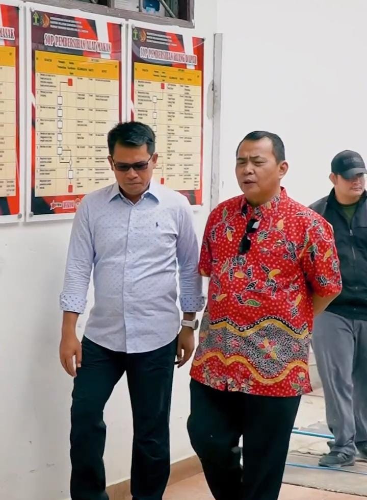 Suasana Idul Adha, Staf Ahli Bidang Sosial Sambangi Rutan Medan