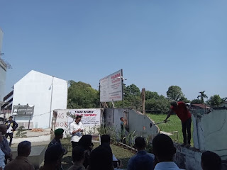 Bongkar Taman di Fasum Oleh Pihak Perumahan