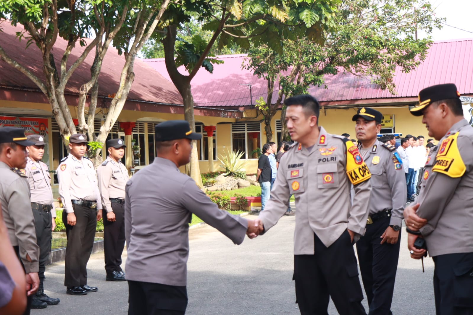 Kapolres Binjai Bersama Waka Polres Cek Langsung Kegiatan Apel Fungsi Personil