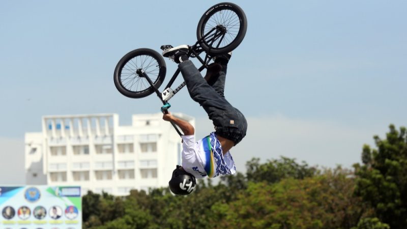 Rider BMX Jabar Kawinkan Emas dan Perak Nomor Freestyle