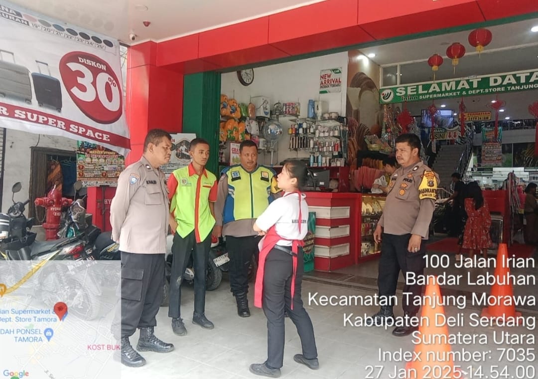 Polsek Tanjung Morawa Tingkatkan Patroli di Pusat Perbelanjaan Untuk Cegah Kejahatan