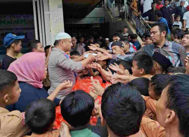 Wakapolres Tanah Karo Gelar Giat Jumat Curhat dan Jumat Berkah