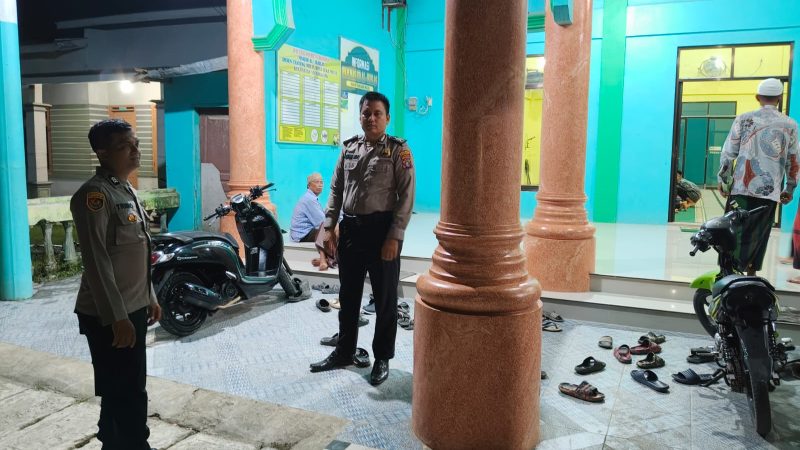 Polsek Secanggang Gelar Patroli Asmara Subuh, Jamin Keamanan Warga di Bulan Ramadhan