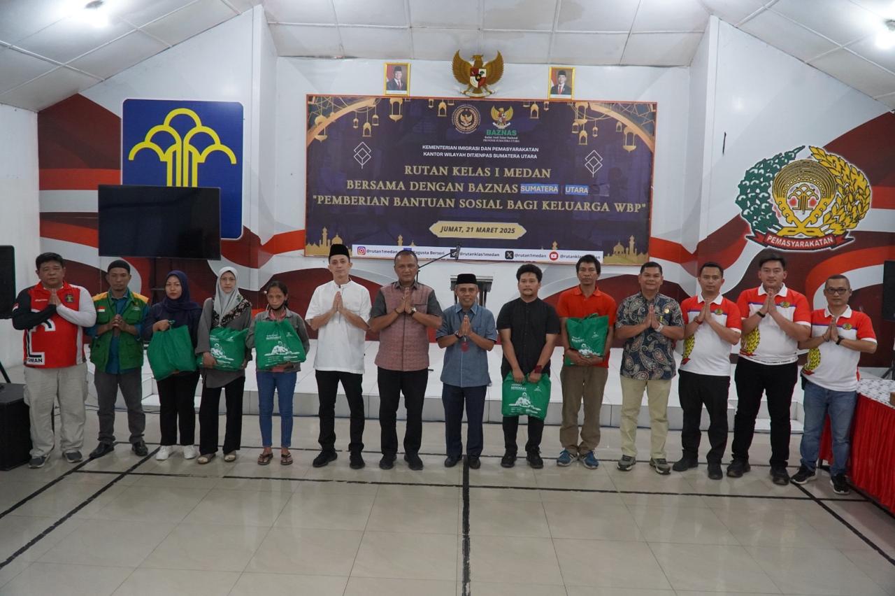 Rutan Kelas 1 Medan Bersama Dengan Baznas Provsu Serahkan Bantuan Bagi Keluarga Warga Binaan