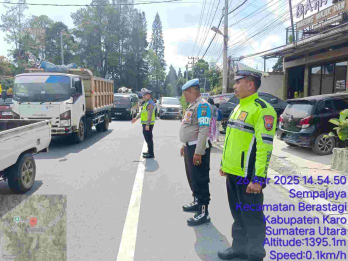 Si Propam Polres Tanah Karo Gelar Pengawasan Personil Saat Atur Lalulintas