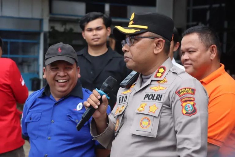 Polres Tanah Karo Gelar Pengamanan di Kantor DPC SBSI Kabanjahe