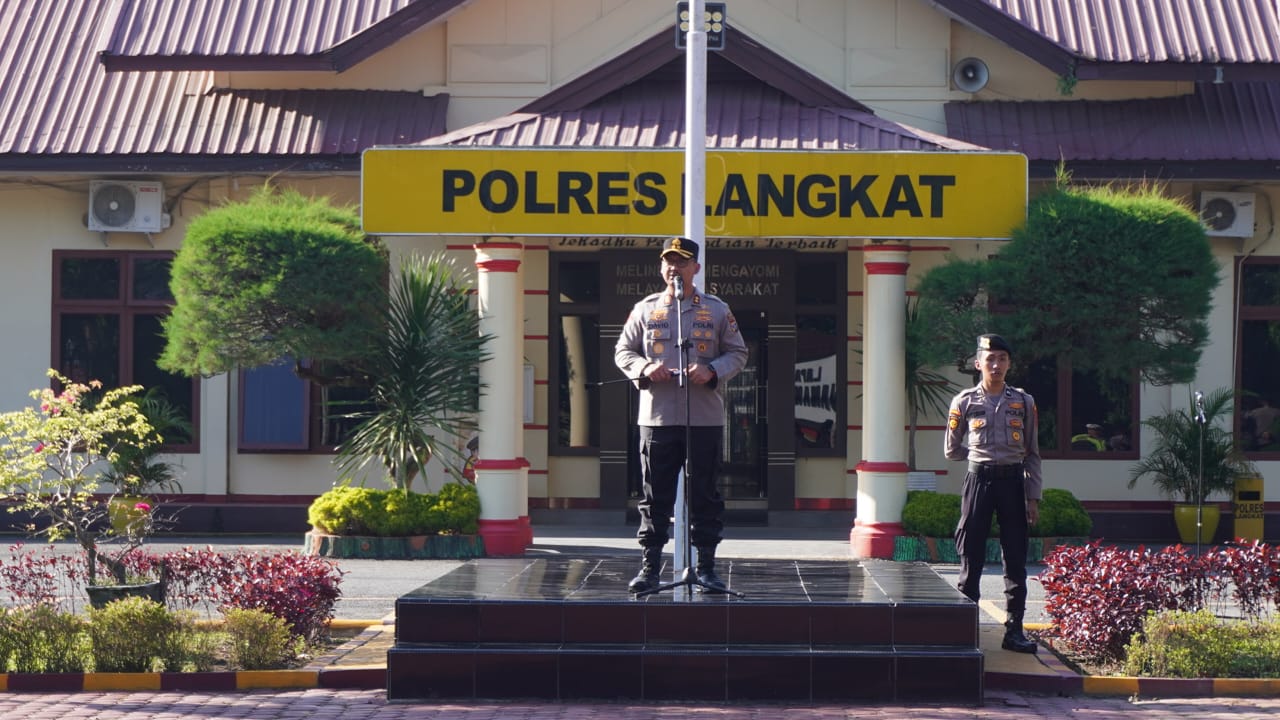 Kapolres Langkat Pimpin Langsung Apel Siaga 1 May Day 2025