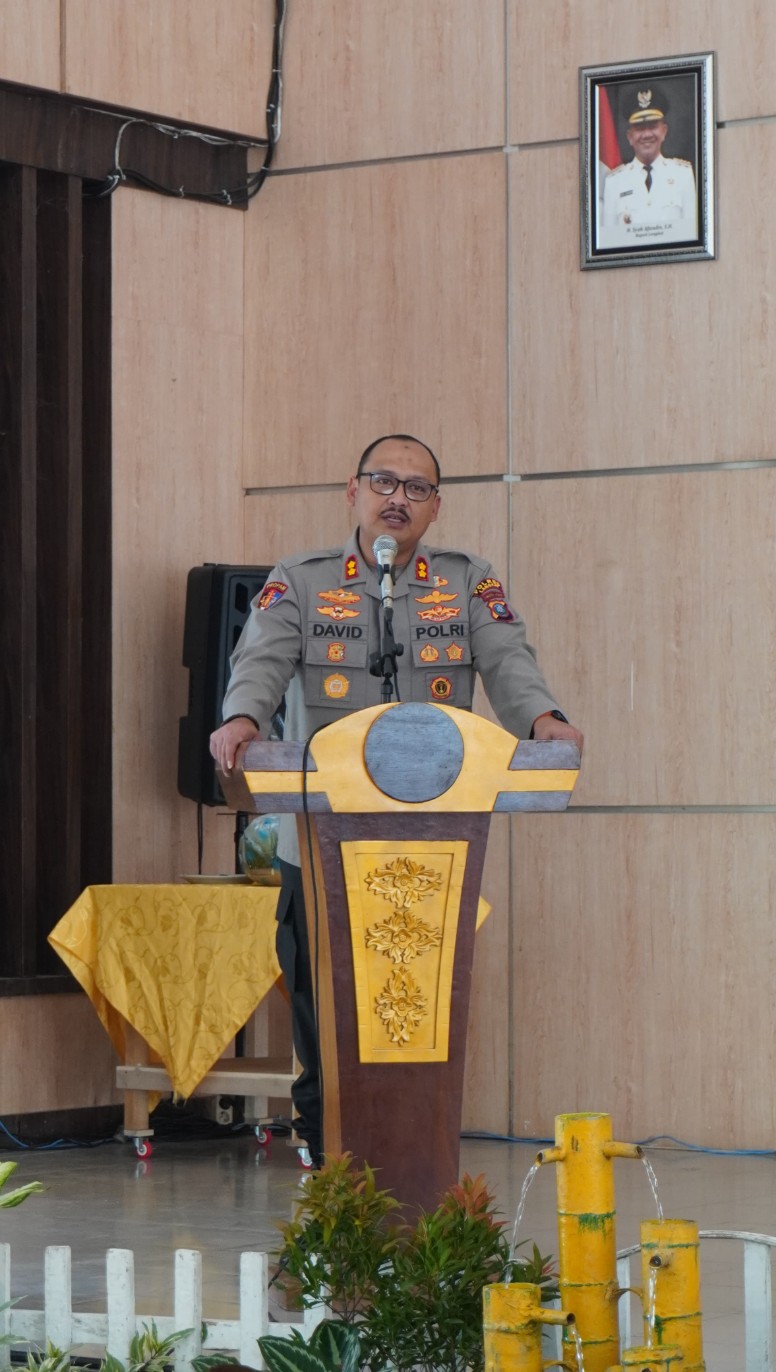 Kapolres Langkat Menerima Penghargaan Sebagai Tokoh Berpengaruh Dalam Pemberantasan Narkoba dan Premanisme