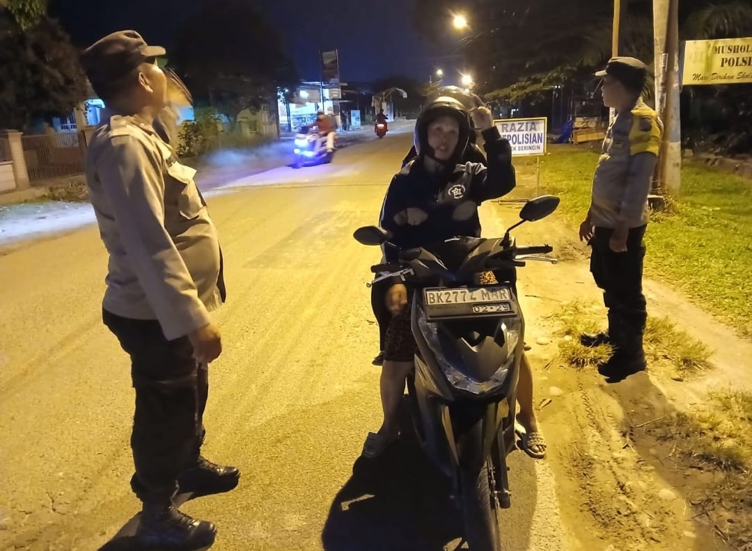 Ciptakan Rasa Aman Dan Nyaman Polresta Deli Serdang Laksanakan Patroli Blue Light