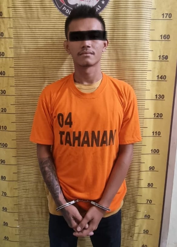Kelabui Petugas Dengan Bungkus Rokok, Akhirnya Tiga Orang Pria Diboyong Ke Polres Binjai