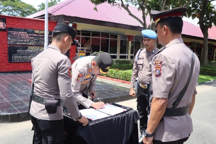 Kapolres Binjai Pimpin Serah Terima Jabatan Waka Polres, Kabag Log dan Kasat Narkoba