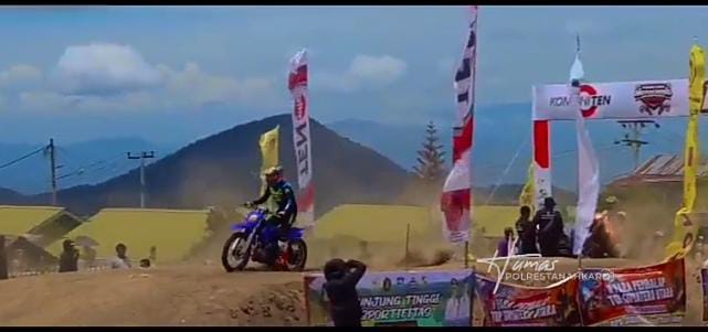 Warga Padati Kawasan Event Tanah Karo Grasstrack dan Motor Cross 2025