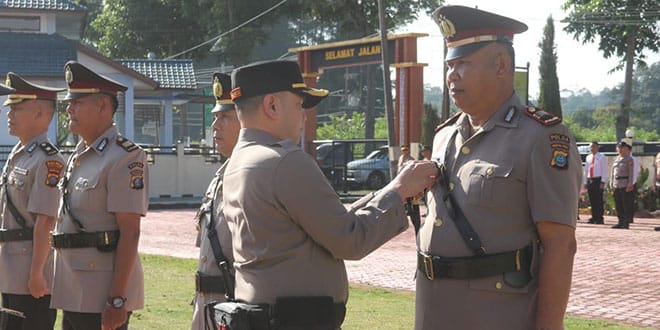 Polres Humbahas Gelar Sertijab PJU di Lapangan Apel Mako