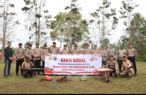Polres Humbahas Gelar Bersih-Bersih Rumah Ibadah