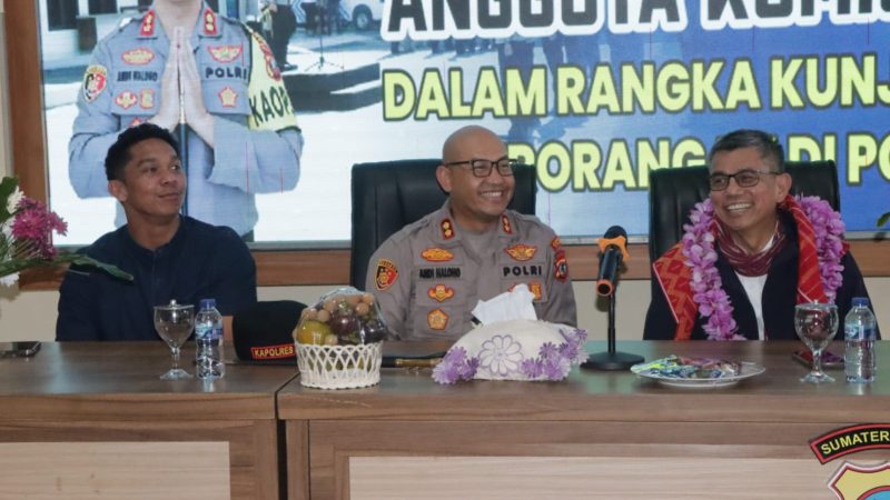 Bunga untuk Keadilan : Hinca Panjaitan Ajak Polres Karo Tebarkan Keharuman Pelayanan